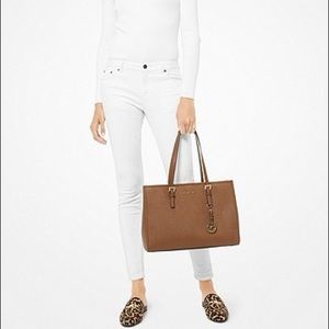 Michael Kors - Jet Set Saffiano Leather Tote Bag